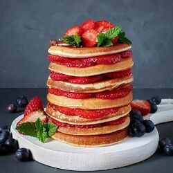 Jigsaw puzzle: Lush pancakes with strawberries