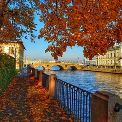 Jigsaw puzzle: Golden autumn of St. Petersburg