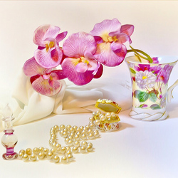 Jigsaw puzzle: Orchids and pearls