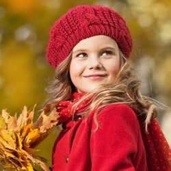 Jigsaw puzzle: Girl in a red beret
