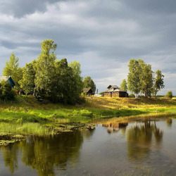 Jigsaw puzzle: Village along the river