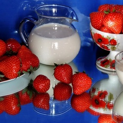 Jigsaw puzzle: Strawberry and cream