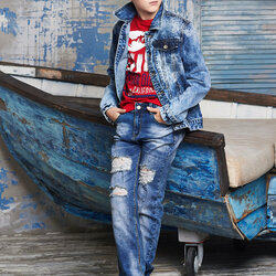 Jigsaw puzzle: Jeans style