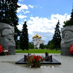 Jigsaw puzzle: Monument to the heroes of Yaroslavl