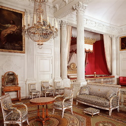 Jigsaw puzzle: The interior of the palace