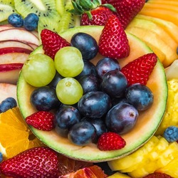 Jigsaw puzzle: Melon with berries
