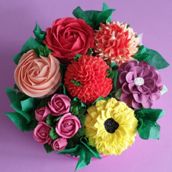 Jigsaw puzzle: Bouquet of cakes