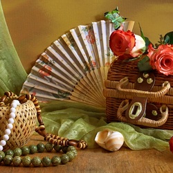 Jigsaw puzzle: Still life with a fan