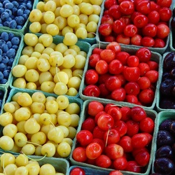 Jigsaw puzzle: Berries in trays