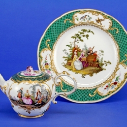 Jigsaw puzzle: Plate and kettle. Meissen porcelain