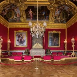Jigsaw puzzle: The interior of the Palace of Versailles