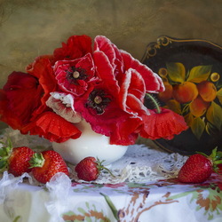 Jigsaw puzzle: Poppies and strawberries