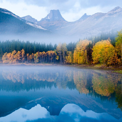 Jigsaw puzzle: Mountain autumn lake