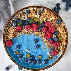 Jigsaw puzzle: Porridge with banana and raspberries