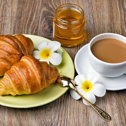 Jigsaw puzzle: Coffee and croissants