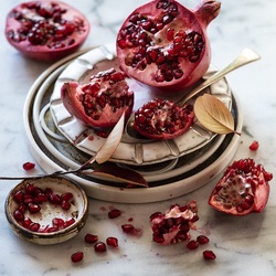 Jigsaw puzzle: Still life with pomegranate