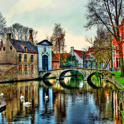 Jigsaw puzzle: Autumn day in Bruges