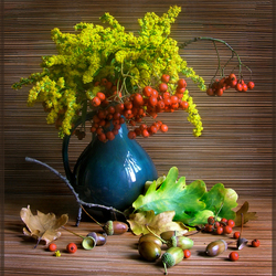 Jigsaw puzzle: Floral bouquet with rowan and acorns