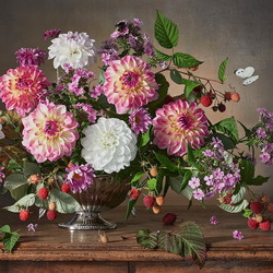 Jigsaw puzzle: Still life with dahlias and berries
