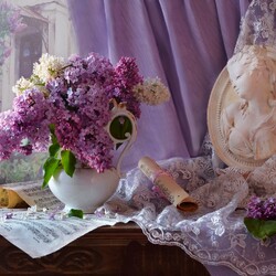Jigsaw puzzle: In the lilac waltz of spring