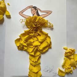 Jigsaw puzzle: Lady in yellow