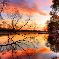 Jigsaw puzzle: Sunset over the river