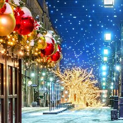 Jigsaw puzzle: New Year's street