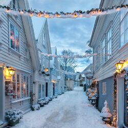 Jigsaw puzzle: Winter streets of Stavanger