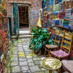 Jigsaw puzzle: A bookshop with a soul