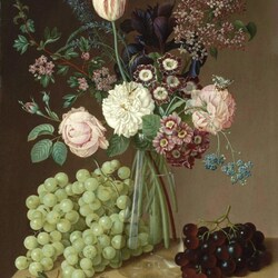 Jigsaw puzzle: Flowers in a glass vase with grapes