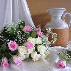 Jigsaw puzzle: Jug for roses