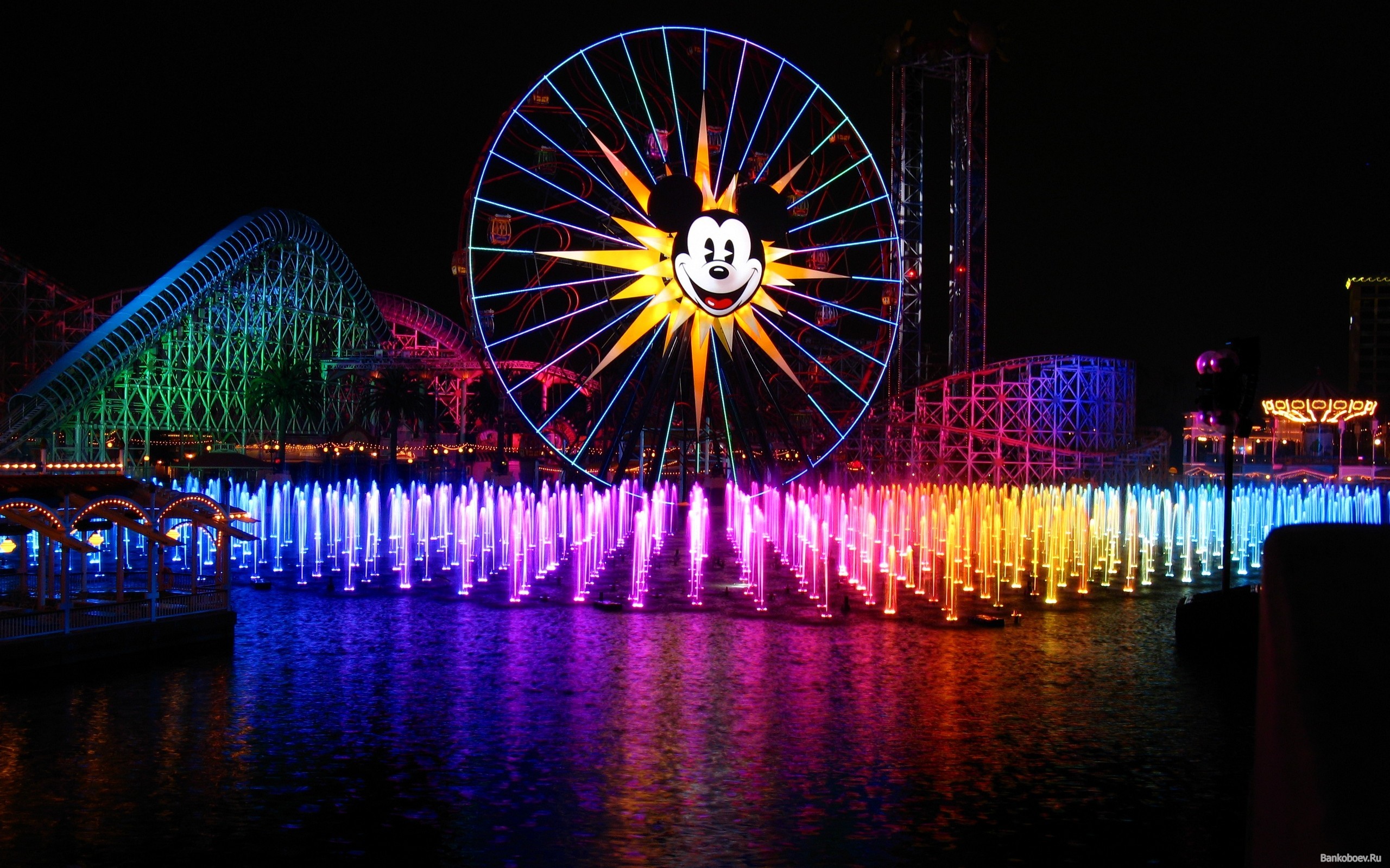 Вечерние развлечения. Диснейленд колесо обозрения. Сочи Дисней парк фонтаны ночью. Фонтаны Лос Анджелеса. Диснейленд Лос Анджелес.