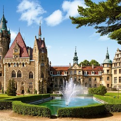 Jigsaw puzzle: Moszna Castle