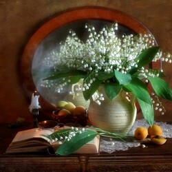 Jigsaw puzzle: Lily of the valley bouquet