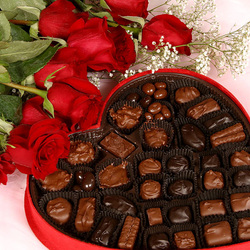 Jigsaw puzzle: Chocolate and roses