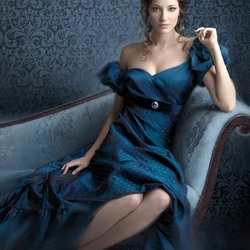 Jigsaw puzzle: Girl in blue dress