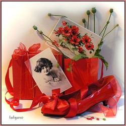 Jigsaw puzzle: Girl with red poppies