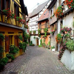Jigsaw puzzle: A street in Alsace