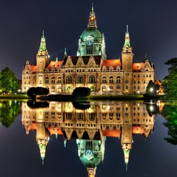 Jigsaw puzzle: New Town Hall in Hannover, Germany