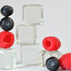 Jigsaw puzzle: Ice and berries