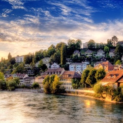 Jigsaw puzzle: Berne. On the banks of the Aara
