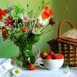 Jigsaw puzzle: Flowers and berries