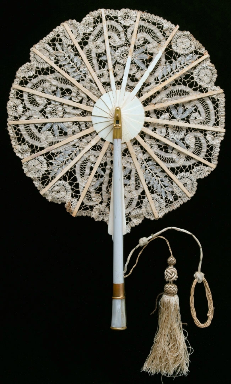 Jigsaw puzzle «Fan» solve jigsaw puzzles online PuzzleIt