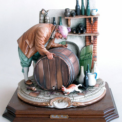 Jigsaw puzzle: Porcelain figurine. Winemaker