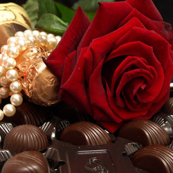 Jigsaw puzzle: Rose with chocolate