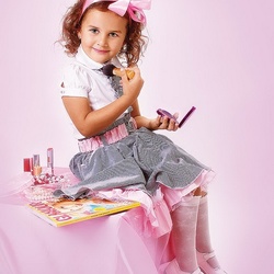 Jigsaw puzzle: Young fashionista