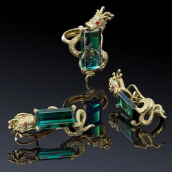 Jigsaw puzzle: Jewelry with emeralds and rubies