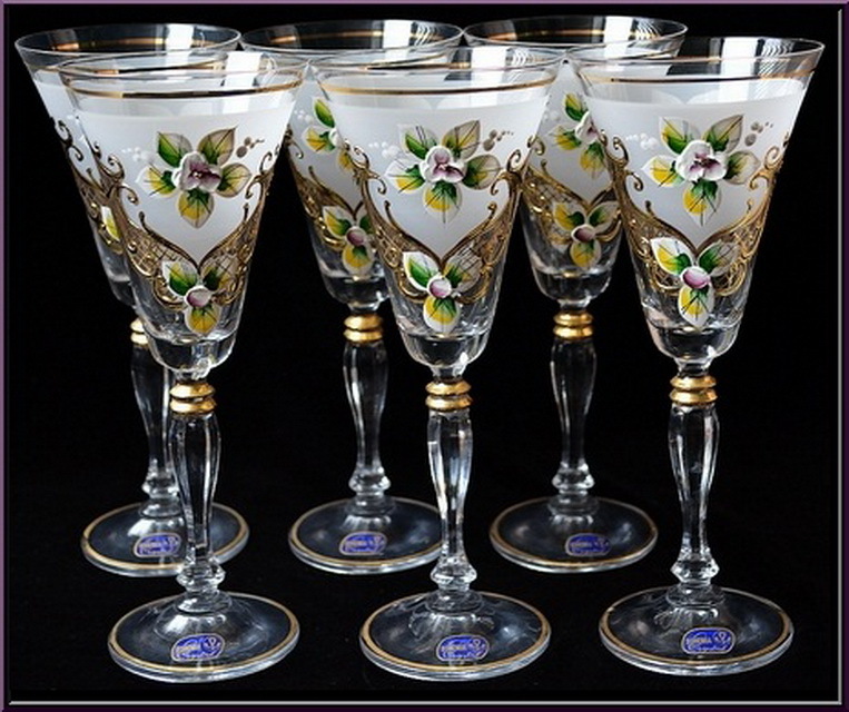 Jigsaw puzzle «Wine glasses» solve jigsaw puzzles online PuzzleIt