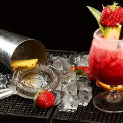 Jigsaw puzzle: Strawberry cocktail