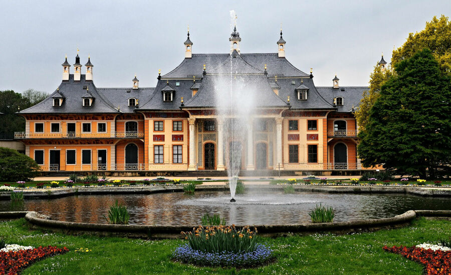 Jigsaw puzzle «Palace and park complex Pilnitz» - solve jigsaw puzzles ...